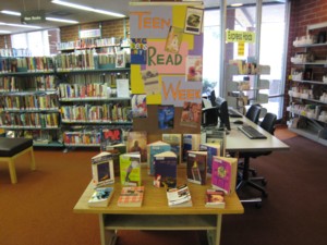teen-read-week-book-display-07.jpg